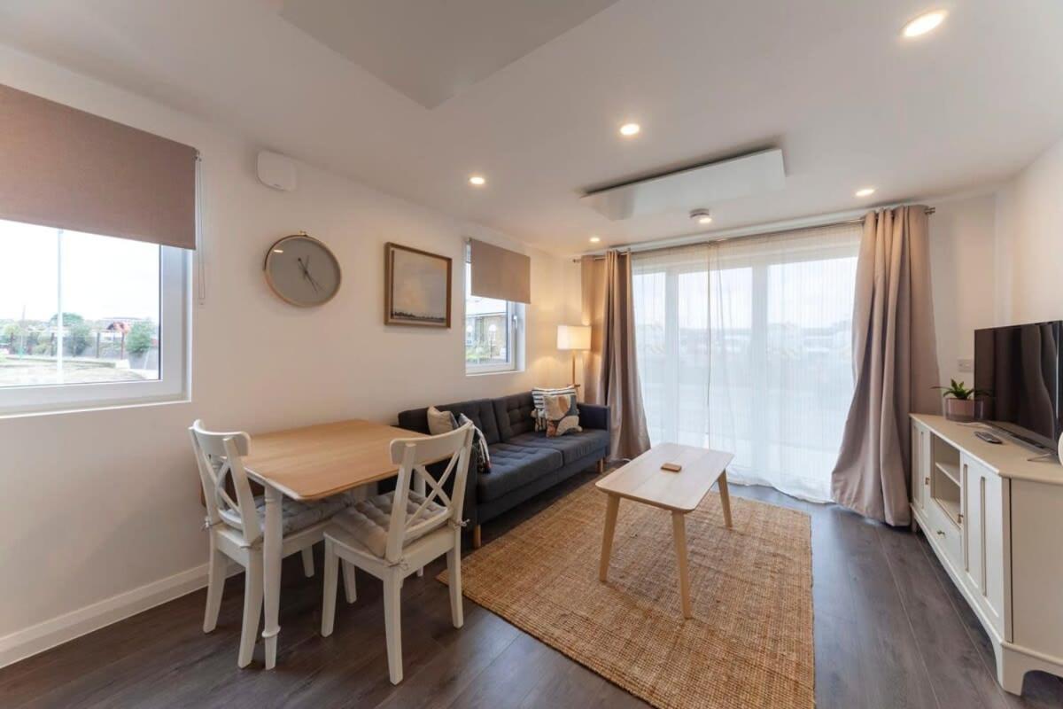 Contemporary 1 Bedroom Apartment In Ashford Ashford  Zewnętrze zdjęcie